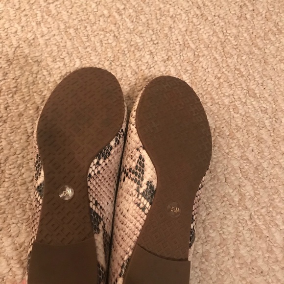 TB snake skin flats - Picture 3 of 4